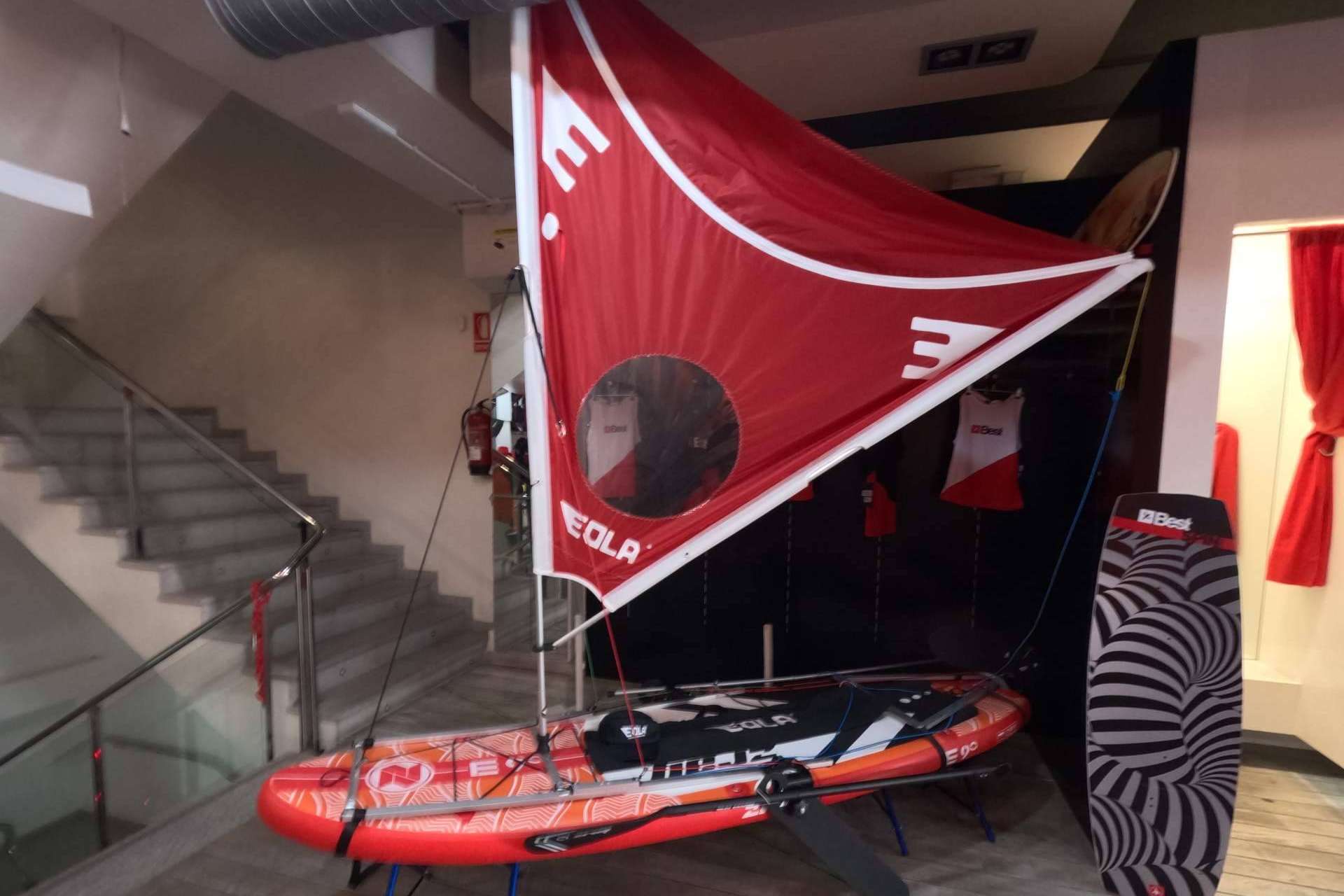 EOLA offers kits to practice windpaddle or windkayak in a safe way