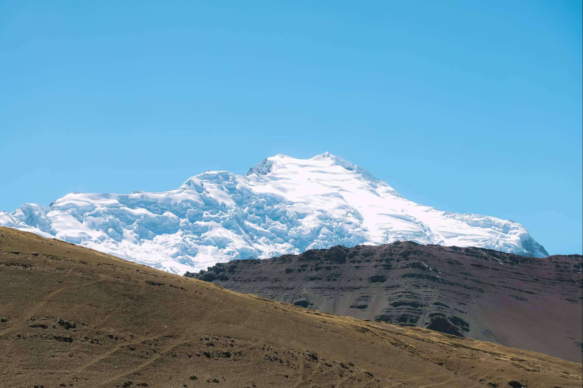 TreXperience offers exclusive experiences to discover Rainbow Mountain and Red Valley in Peru