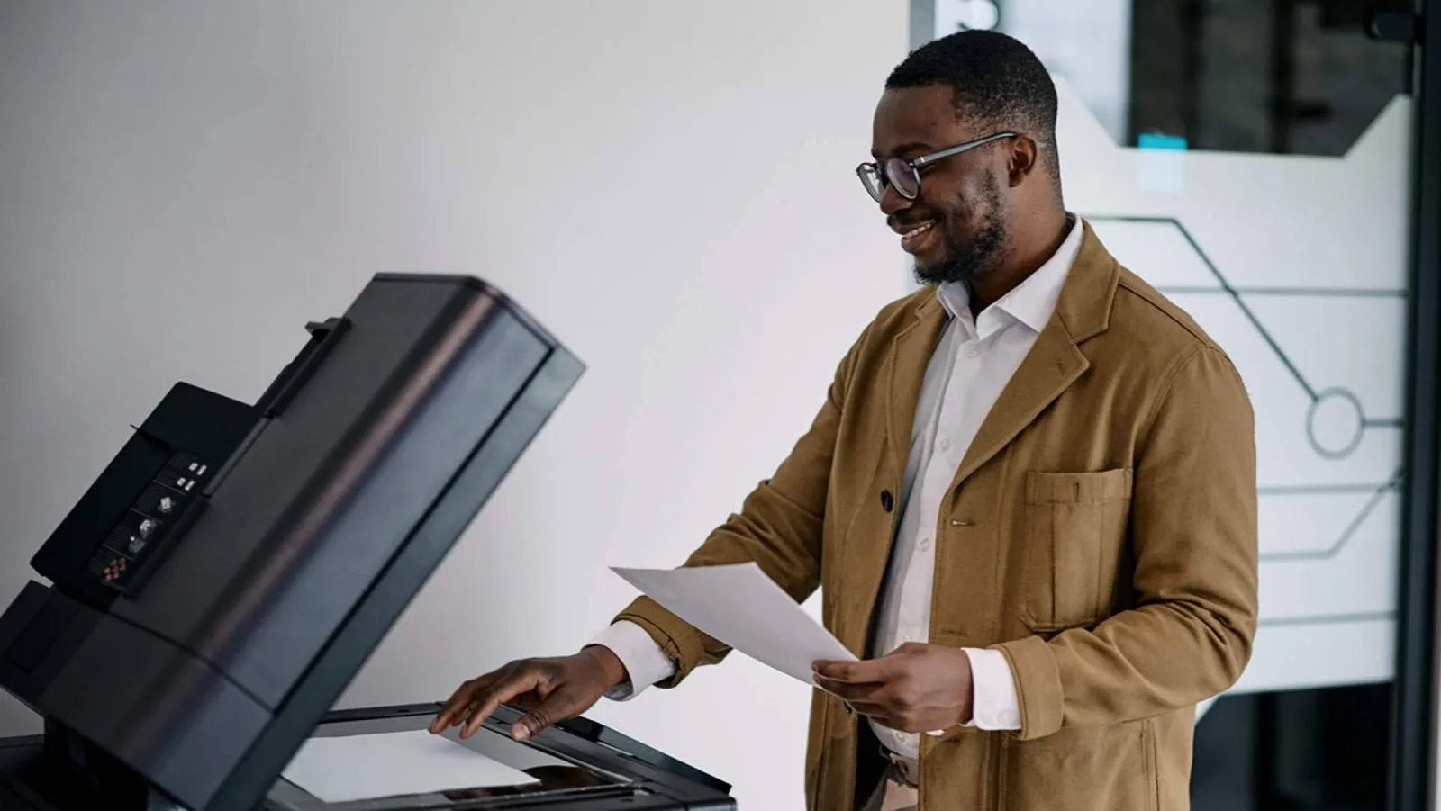 How Leasing a Multifunction Printer Can Help Reduce Office Costs